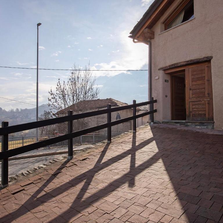 Tra Montagna e Città - Aosta - Appartamento Deluxe con 2 Camere da Letto e Balcone - 31