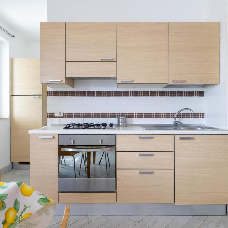 Casa Ammari - Appartamento Deluxe con 2 Camere da Letto e Balcone - 6