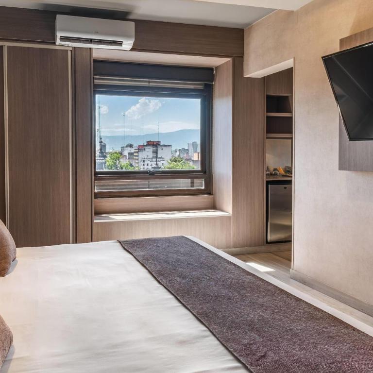 Ramada Plaza by Wyndham Tucuman - 1 King Bed, Premium Suite, Non-Smoking - 4