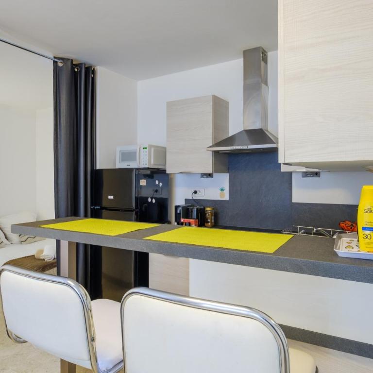 Superbe Appart rue d'Italie - Appartement 2 Chambres Deluxe avec Balcon - 12