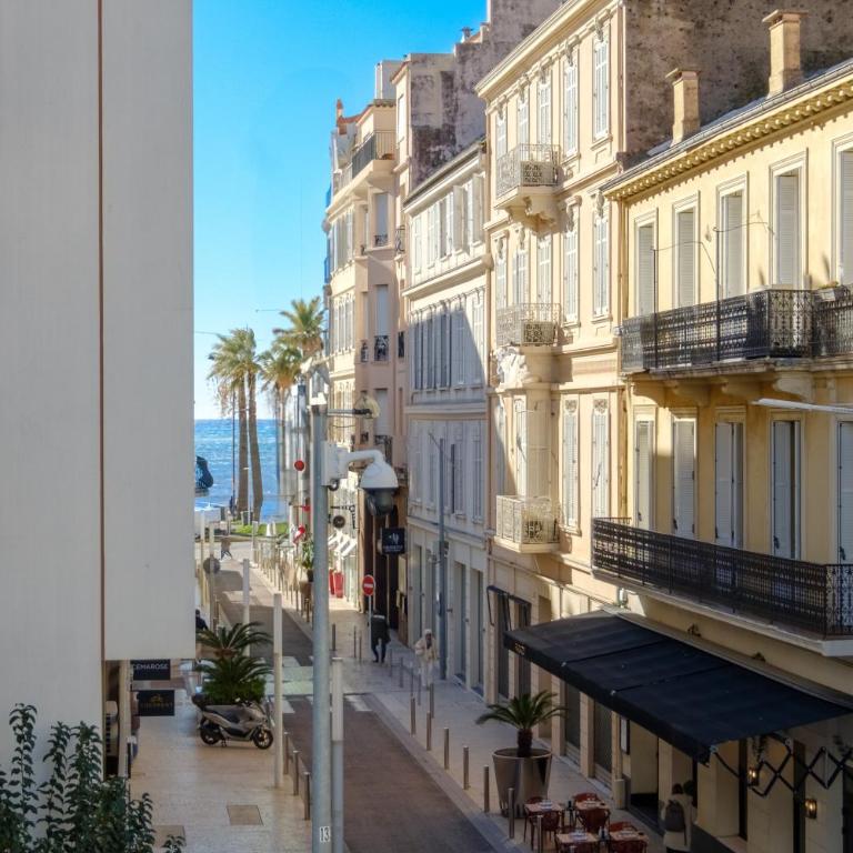Le Nostalgique - Deluxe Apartment mit 2 Schlafzimmern und Meerblick - 4