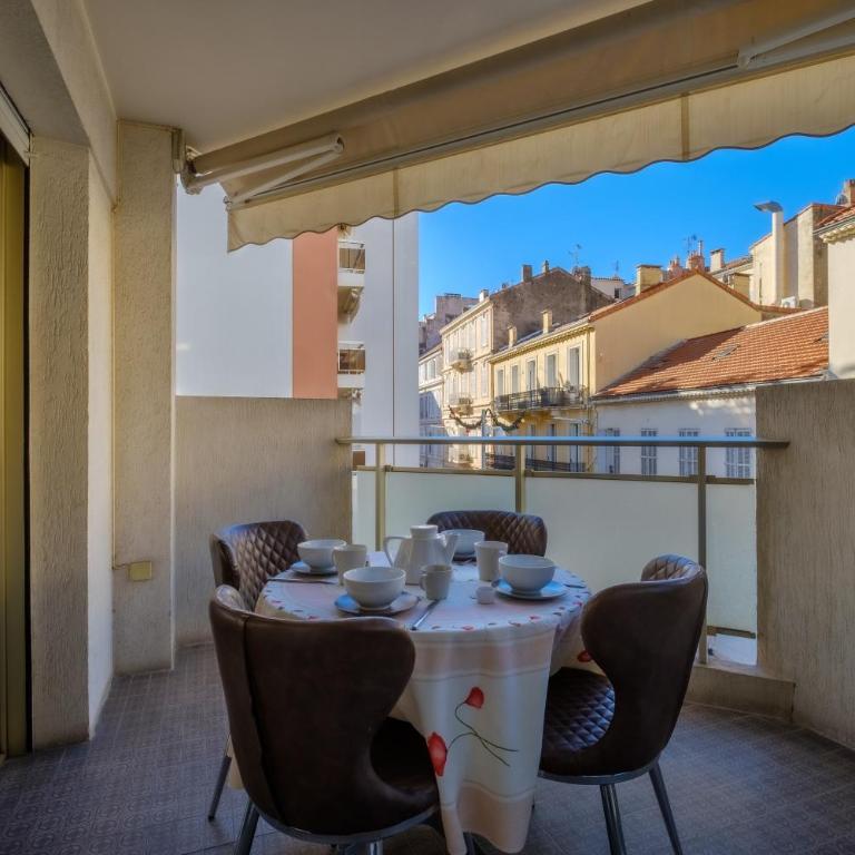 Le Nostalgique - Deluxe Apartment mit 2 Schlafzimmern und Meerblick - 5