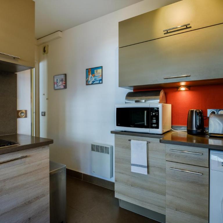 Le Nostalgique - Deluxe Apartment mit 2 Schlafzimmern und Meerblick - 9