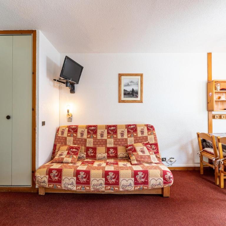 La Bûche - Two-Bedroom Deluxe Apartment with Garden View - 8