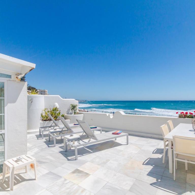 Deluxe Apartment with Jacuzzi - Two-Bedroom Deluxe Apartment with Ocean View - 2