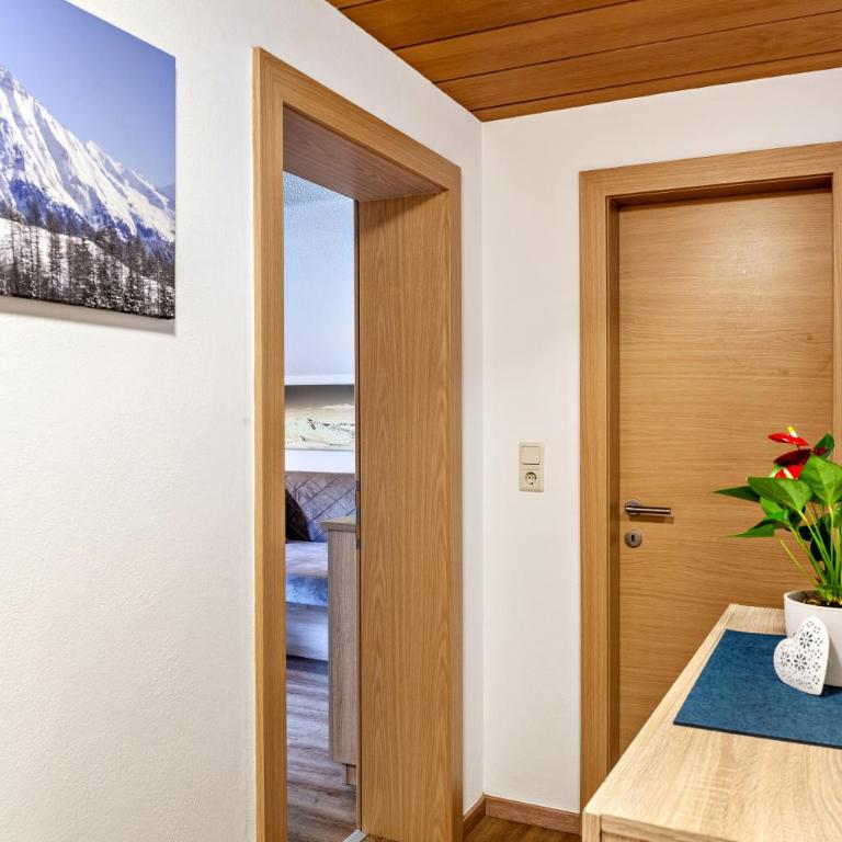 Haus Alpenheim Apartment 1 - Deluxe-Apartment mit 2 Schlafzimmern und Gartenblick - 26