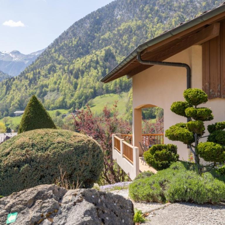 La Tour 74 - Appartement 1 Chambre - Vue sur Jardin - 2