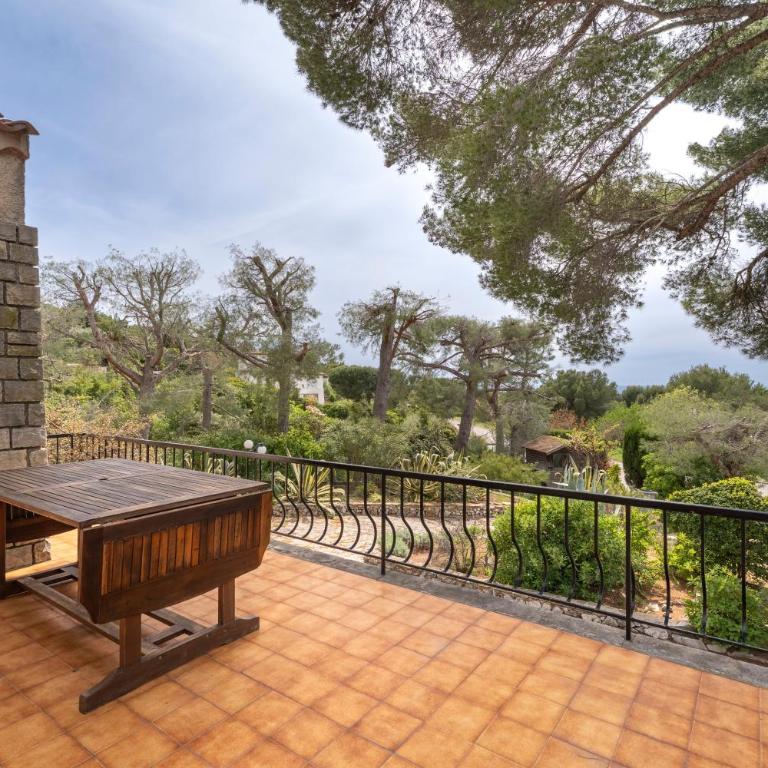 Villa Les Aloes - Villa with Garden View - 1