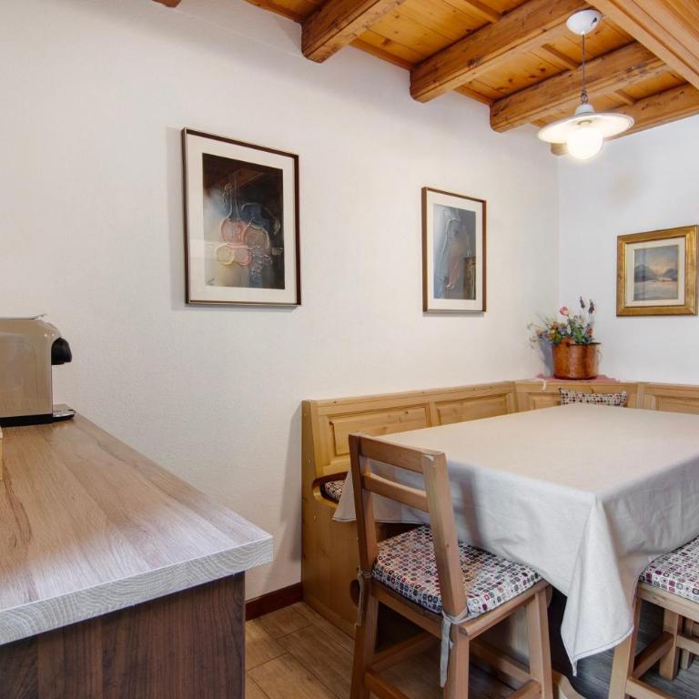 Ginepro Casa Vacanze - Two-Bedroom Deluxe Apartment with Garden View - 11
