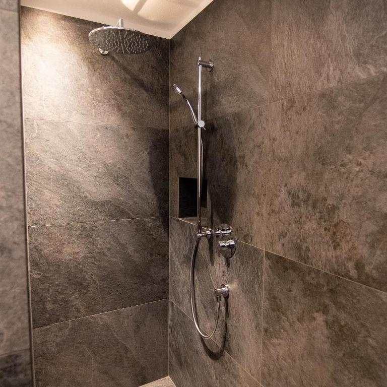 Kerschbama Farm Apartments - Appartamento Premium con 3 Camere da Letto e Balcone - 9