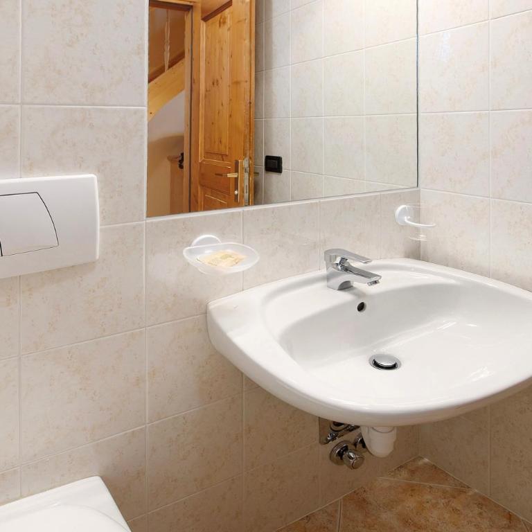 Appartamento Gemma - Appartamento Deluxe con 2 Camere da Letto e Vista Giardino - 21