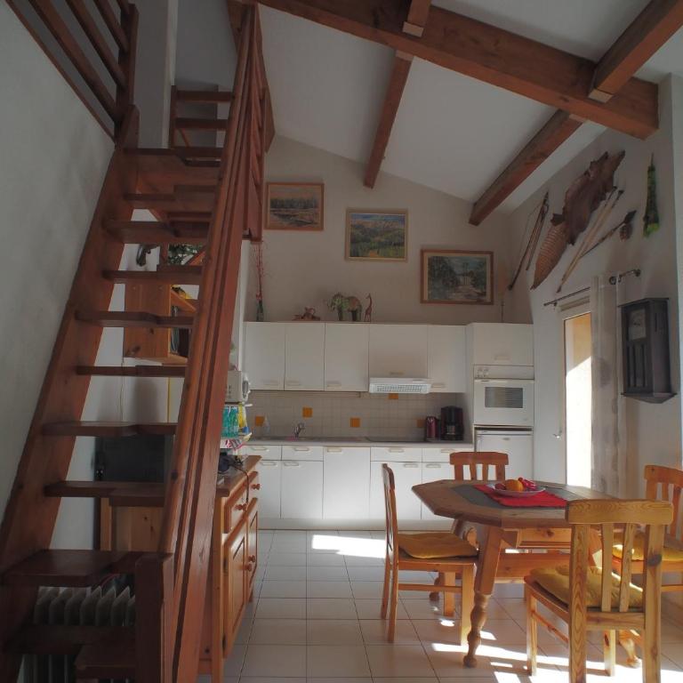 Oasis village naturiste - Two-Bedroom Deluxe Apartment with Garden View - 5
