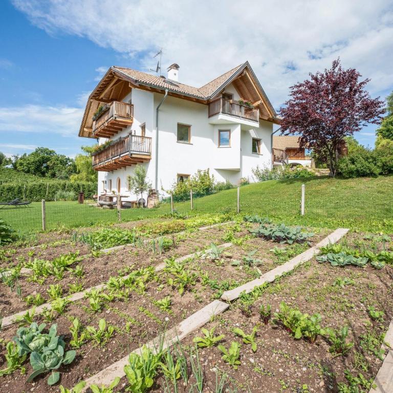 Wernerhof Fewo Rosela - Three-Bedroom Premium Apartment with Balcony - 40