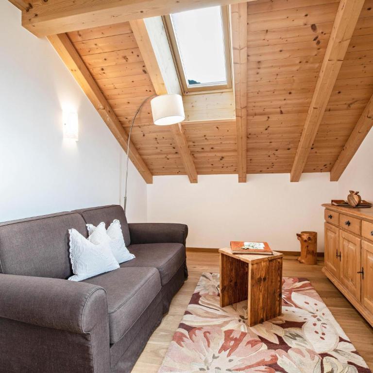 Wernerhof Fewo Rosela - Three-Bedroom Premium Apartment with Balcony - 4