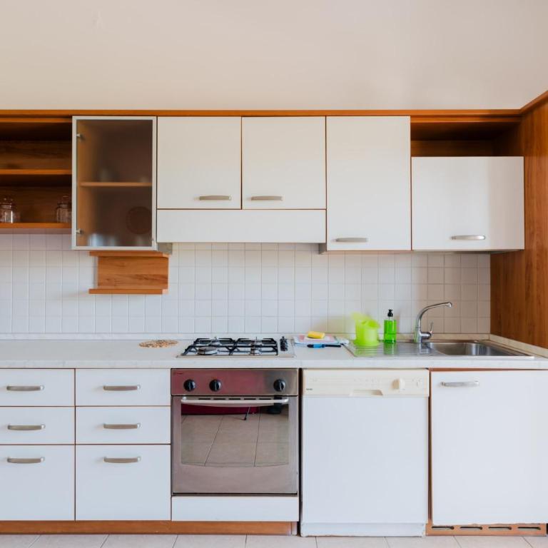 Casa vacanze Federica sul Lungomare - Appartamento Deluxe con 2 Camere da Letto e Balcone - 5