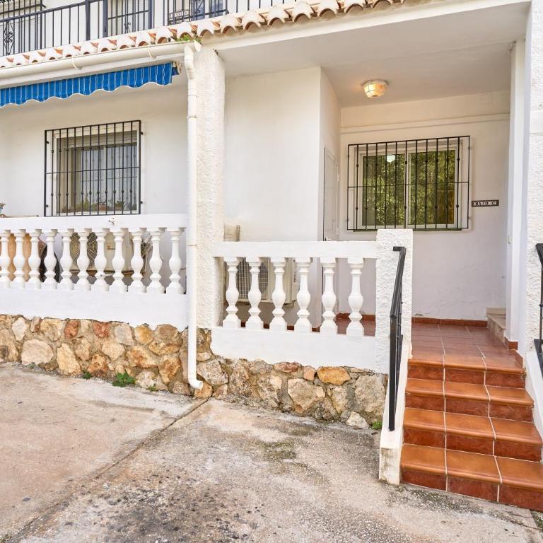 Poolside Apartment Nerja - Apartamento de 2 dormitorios con vistas a la montaña - 27
