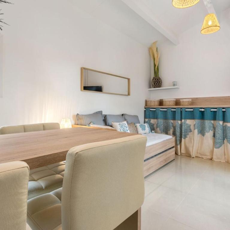 Appartement Pinède - Appartement avec Terrasse - 5