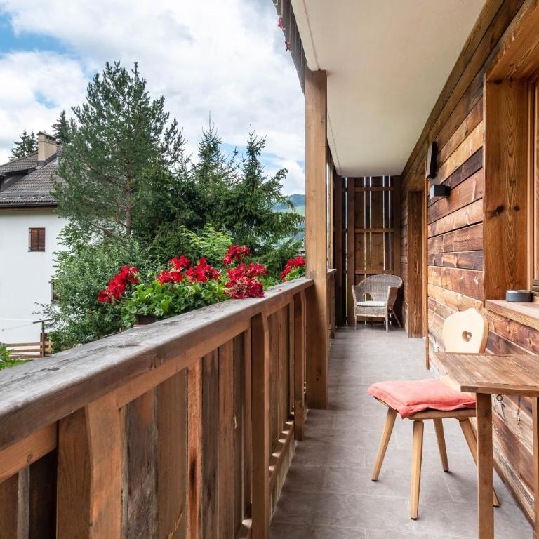 Ciasa Rungg Monte Sella Suite - Appartamento Deluxe con 2 Camere da Letto e Balcone - 16
