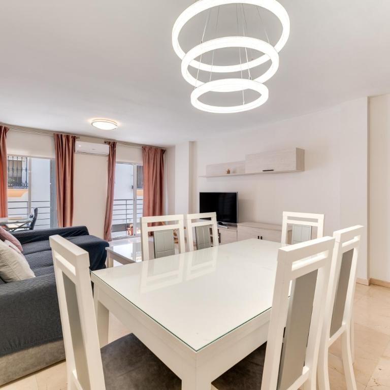 Vivienda Casco Antiguo de Marbella - Three-Bedroom Premium Apartment with Balcony - 4