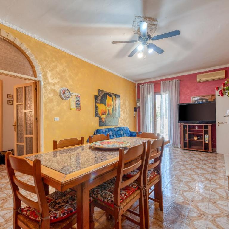 La Corte del Geco - Two-Bedroom Deluxe Apartment with Garden View - 9
