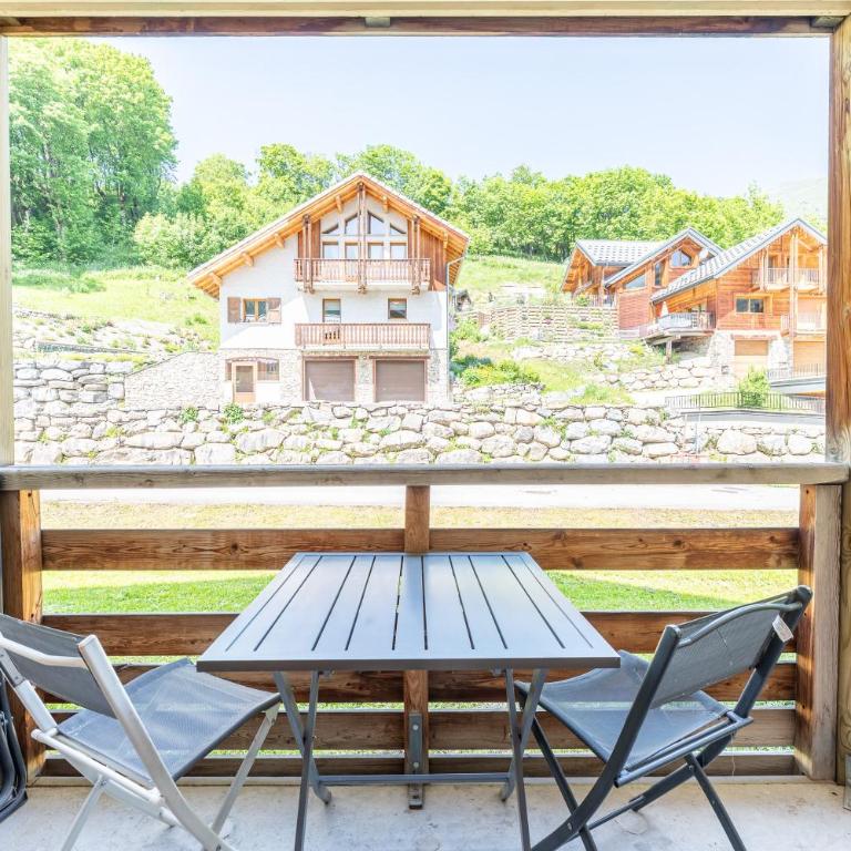 You Ski en Terre Happy G11 - Superior One-Bedroom Apartment with Balcony - 2