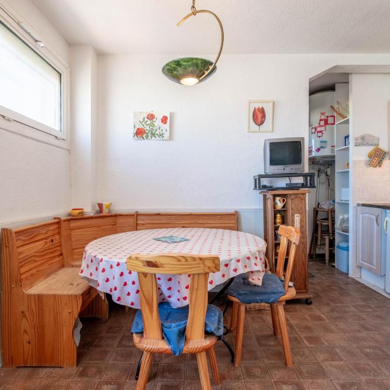 Grand Hotel Studio - Superior One-Bedroom Apartment - 9