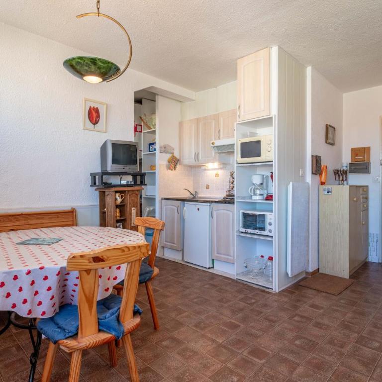 Grand Hotel Studio - Superior One-Bedroom Apartment - 8