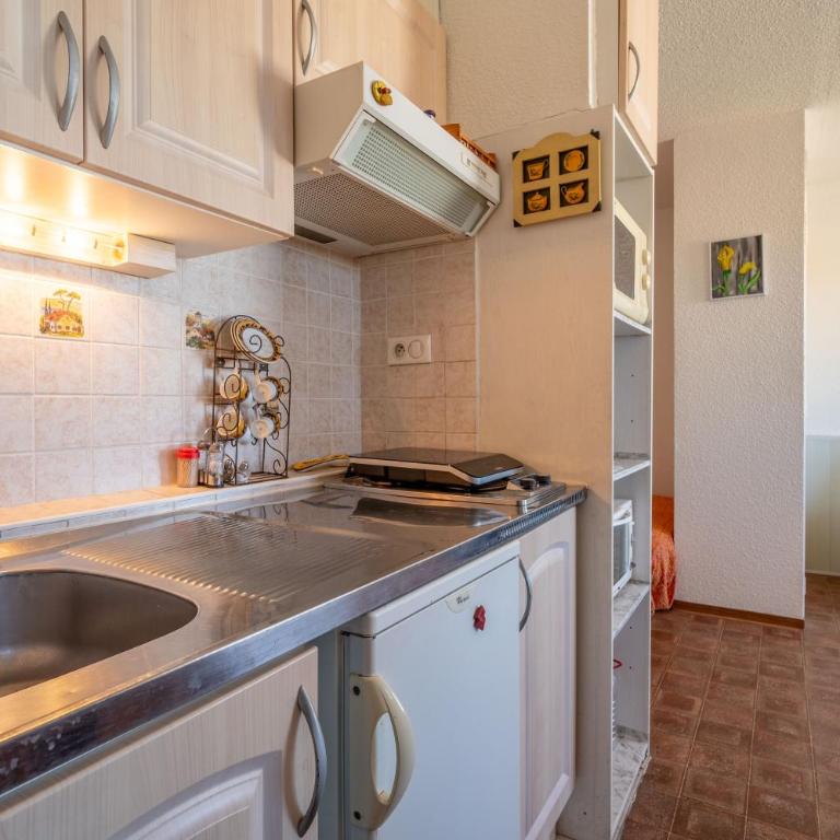 Grand Hotel Studio - Superior One-Bedroom Apartment - 11