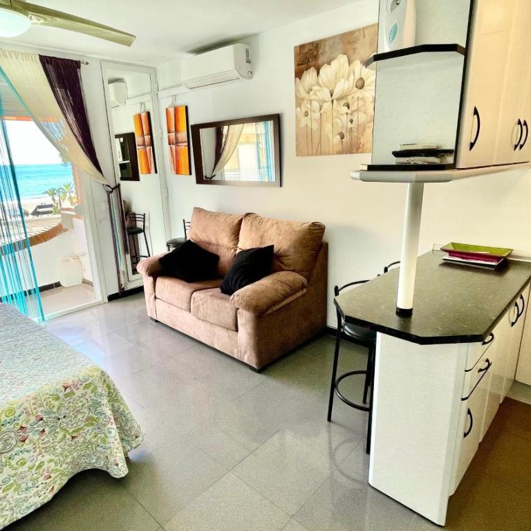 Bulto Carihuela - Superior One-Bedroom Apartment with Balcony - 9