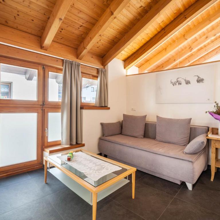 Ferienwohnung Burgeis - Superior Apartment mit 1 Schlafzimmer und Balkon - 1