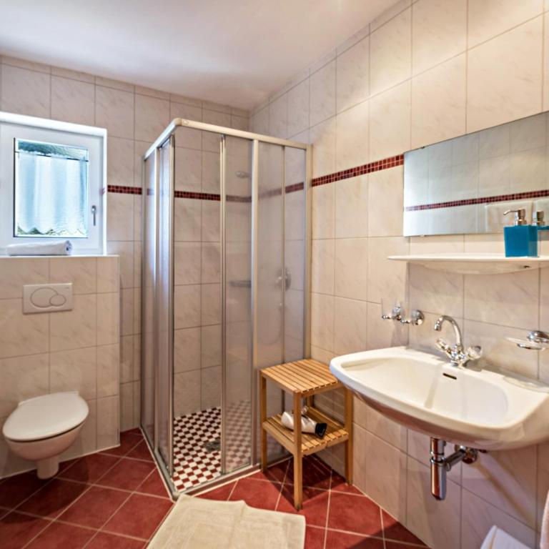 Ferienwohnung Helena - Appartamento Deluxe con 2 Camere da Letto e Vista Giardino - 16