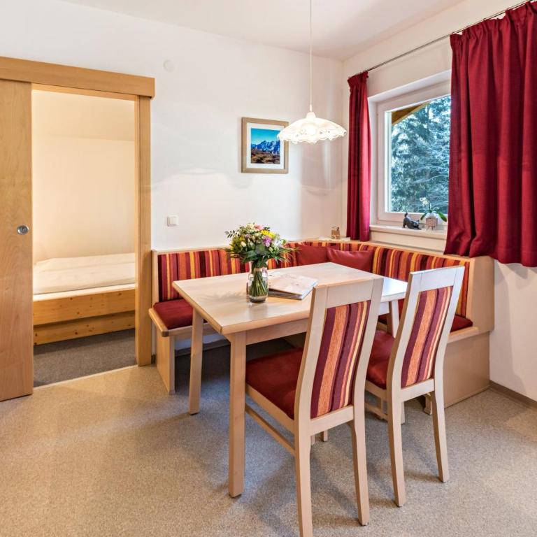 Ferienwohnung Helena - Appartamento Deluxe con 2 Camere da Letto e Vista Giardino - 5