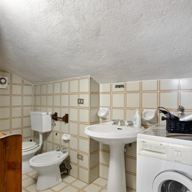 Casa Mountain View Courmayeur - Three-Bedroom Apartment with Mountain View - 21