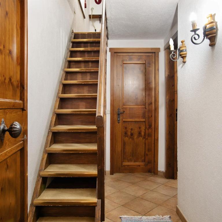 Casa Mountain View Courmayeur - Three-Bedroom Apartment with Mountain View - 24