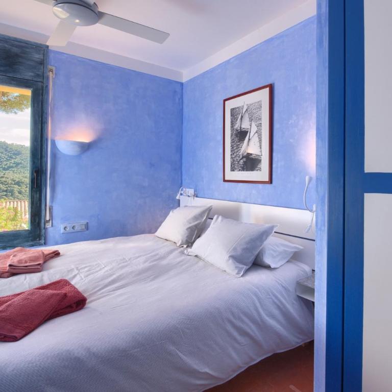 Aiguafreda, Piscina y Vistas al mar - Three-Bedroom House - 11