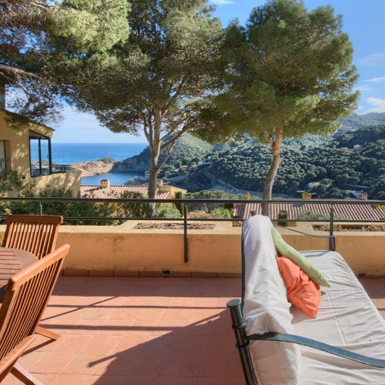 Aiguafreda, Piscina y Vistas al mar - Three-Bedroom House - 2