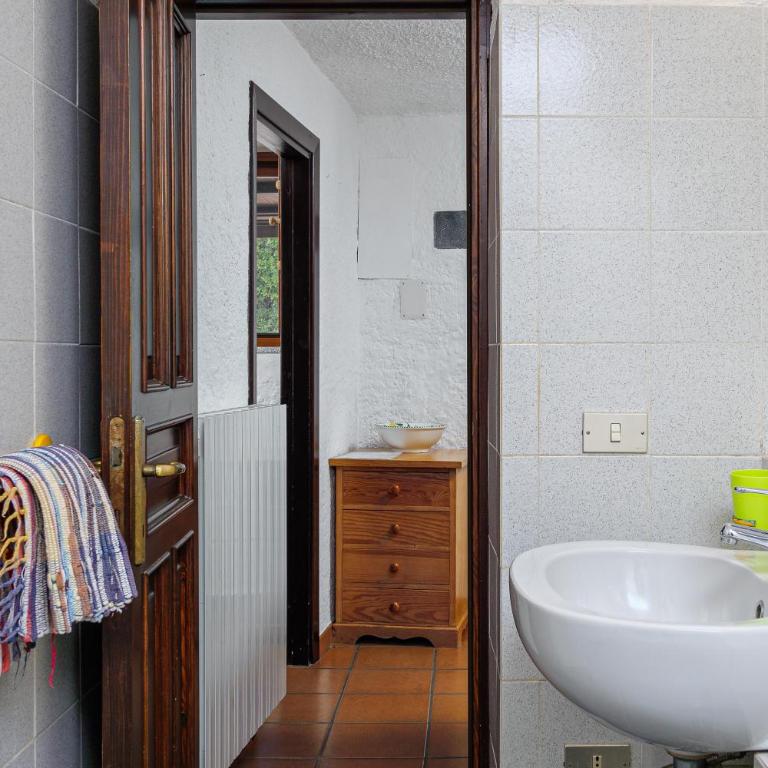 Ginepri - Two-Bedroom Deluxe Apartment with Garden View - 16