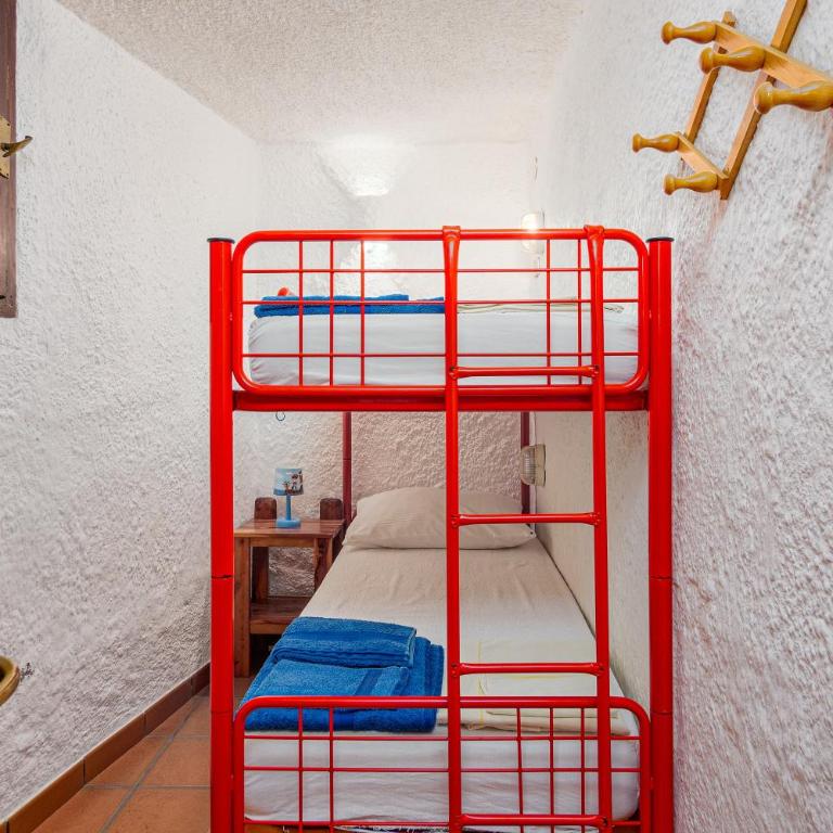 Ginepri - Two-Bedroom Deluxe Apartment with Garden View - 14