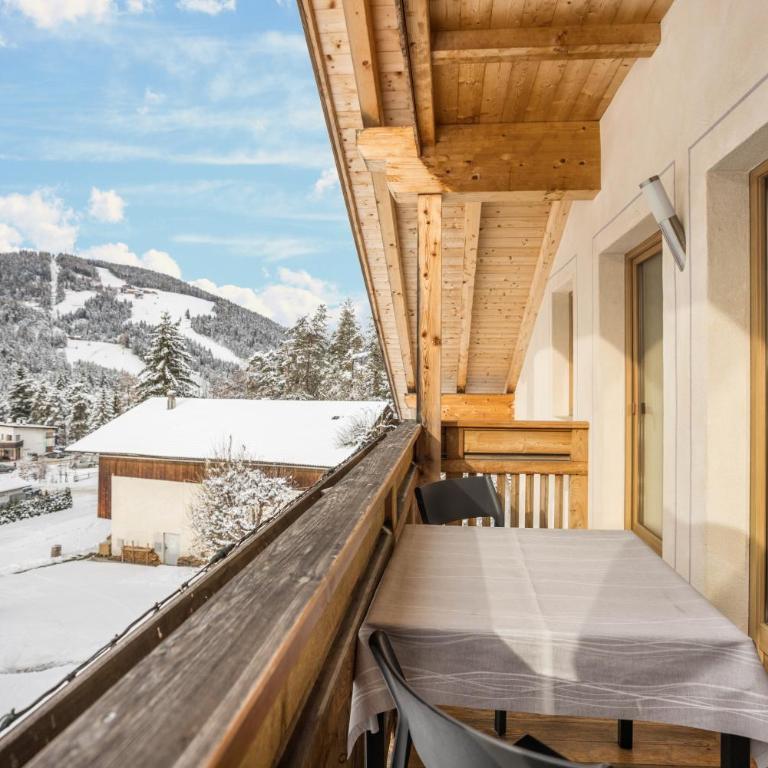 Runcac Apt Roterins - Appartamento Superior con 1 Camera da Letto e Balcone - 7