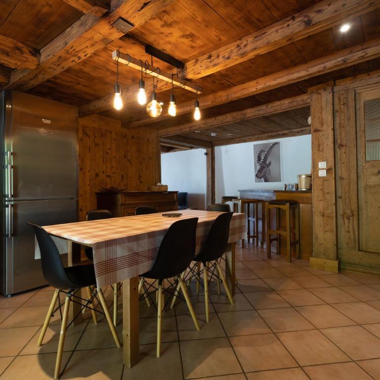 Ferme de Faustine 2 - piscine - Appartement 2 Chambres avec Vue sur la Montagne - 18