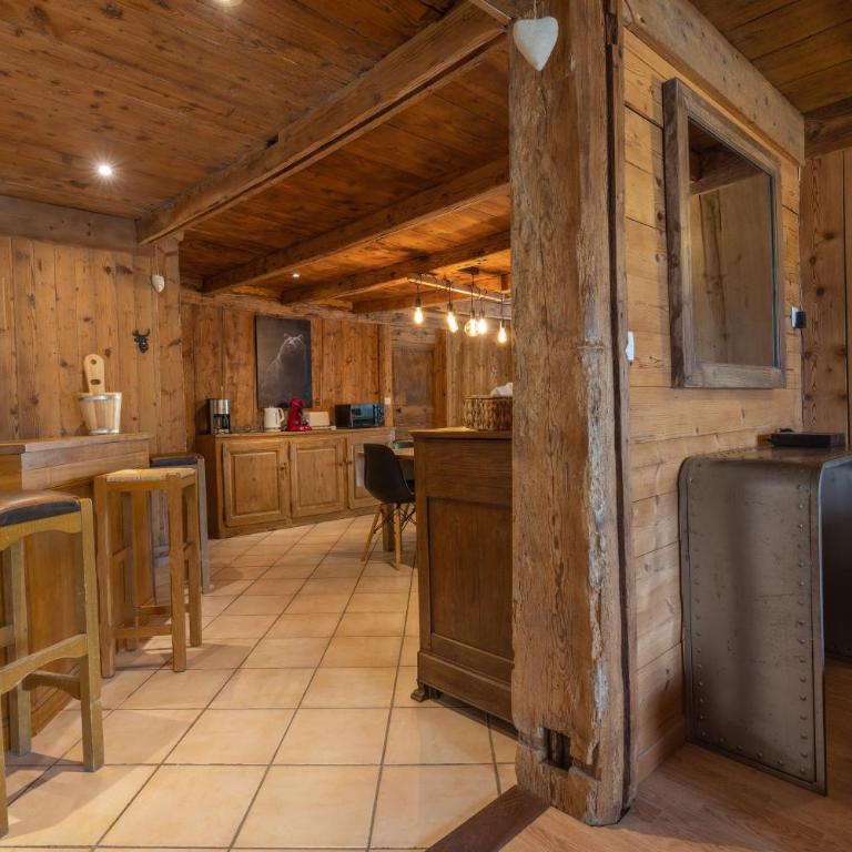 Ferme de Faustine 2 - piscine - Appartement 2 Chambres avec Vue sur la Montagne - 21