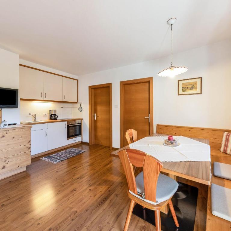 Florerhof Ferienwohnung Flieder - Appartamento Deluxe con 2 Camere da Letto e Vista Giardino - 4