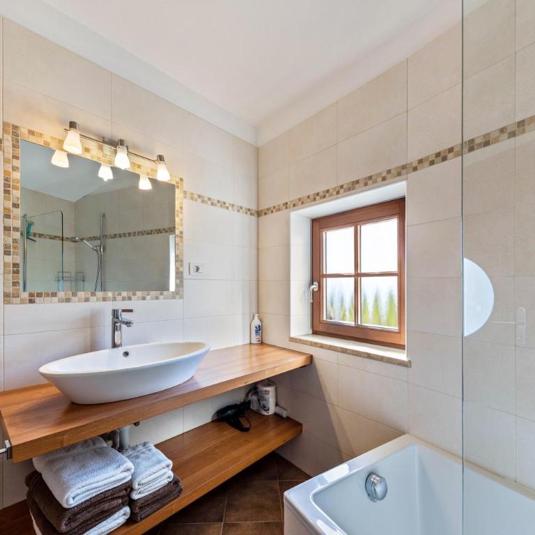 Florerhof Ferienwohnung Flieder - Appartamento Deluxe con 2 Camere da Letto e Vista Giardino - 15