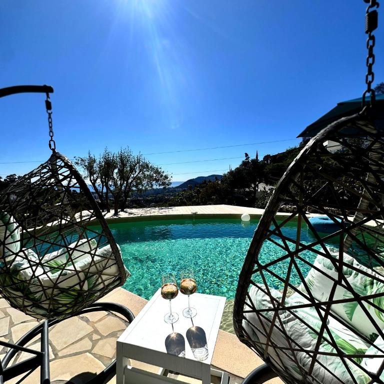 Fantastic villa in the bay of Cannes, 5 minutes from the beach - with private pool - Villa - Vue sur Mer - 9