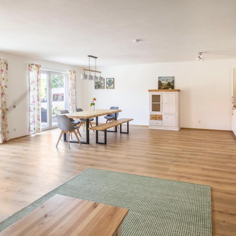 Ferienwohnung Häfele 1 - Deluxe-Apartment mit 2 Schlafzimmern und Gartenblick - 2
