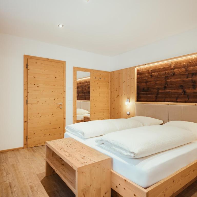 Chalet La Flüta Arnica - Deluxe-Apartment mit 2 Schlafzimmern und Gartenblick - 24