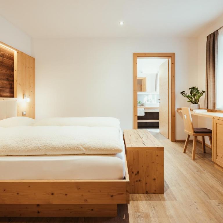 Chalet La Flüta Arnica - Deluxe-Apartment mit 2 Schlafzimmern und Gartenblick - 25