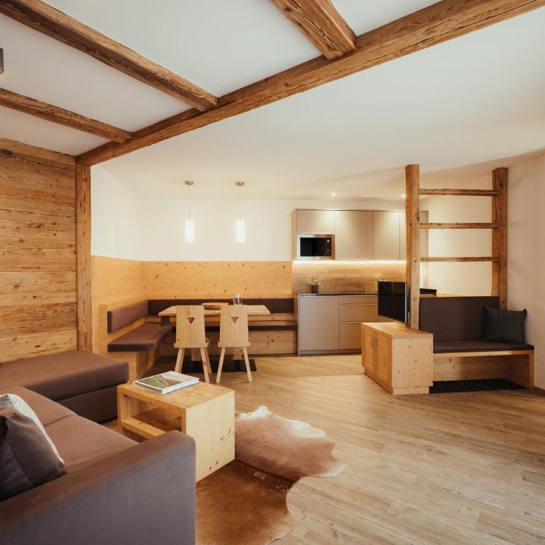 Chalet La Flüta Arnica - Deluxe-Apartment mit 2 Schlafzimmern und Gartenblick - 1