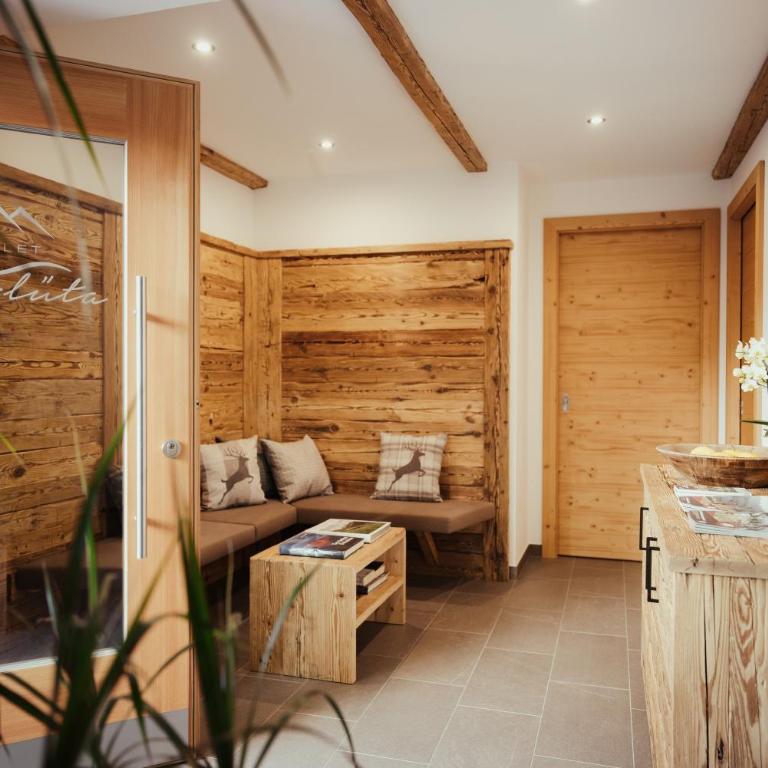 Chalet La Flüta Arnica - Deluxe-Apartment mit 2 Schlafzimmern und Gartenblick - 6