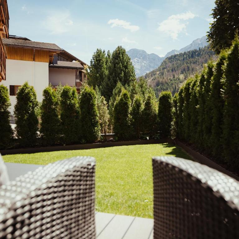 Chalet La Flüta Arnica - Deluxe-Apartment mit 2 Schlafzimmern und Gartenblick - 15